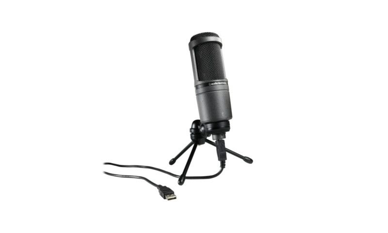 MoonMoon uses an audio technica microphone