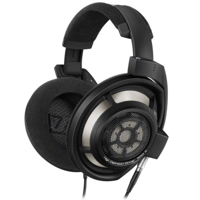 WHAT HEADSET DOES TFUE USE?