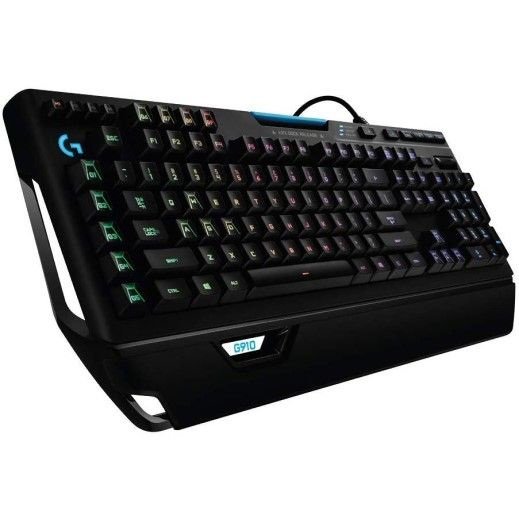 Myth uses a Logitech G910 Orion Spectrum RGB keyboard