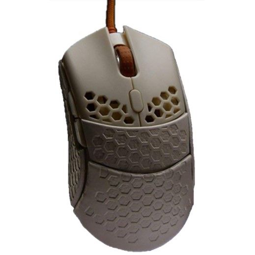 x2Twins’ Jesse uses a FinalMouse Ultralight 2 Cape Town mouse