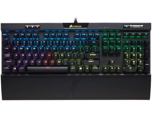 AnneMunition's keyboard used in her gaming setup