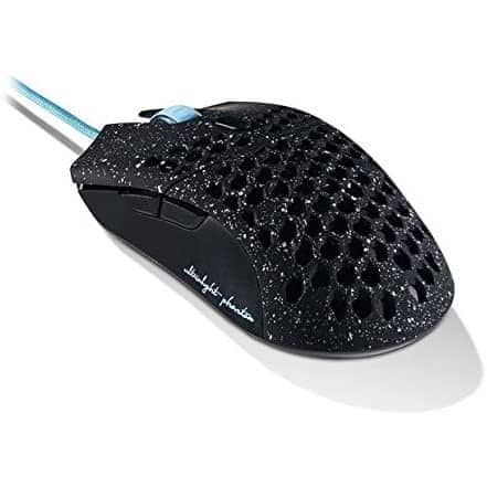 NateHill’s mouse as part of his gaming setup