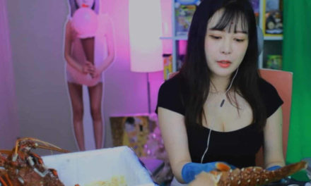Twitch Streamer Sae Was Scared of Lobster