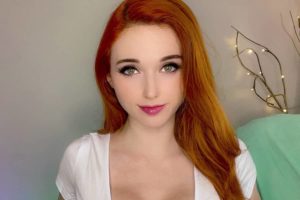 Amouranth returns to Twitch