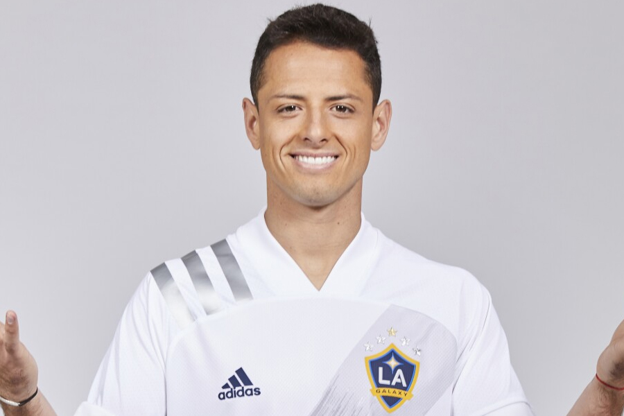 Chicharito Joins The Complexity Stars