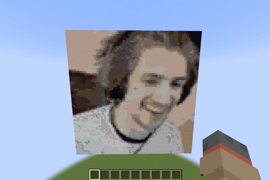 TheRigbyB Creates xQc Animated Gif In Minecraft