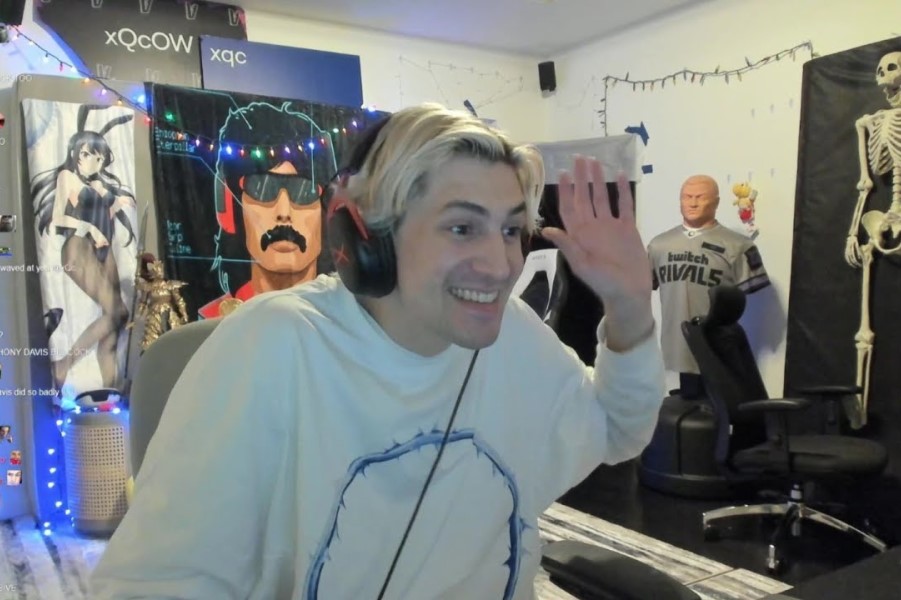xQc Attends Lakers Match