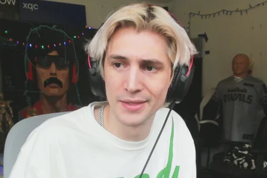 xQc Accused Rust Streamers Of Cheating
