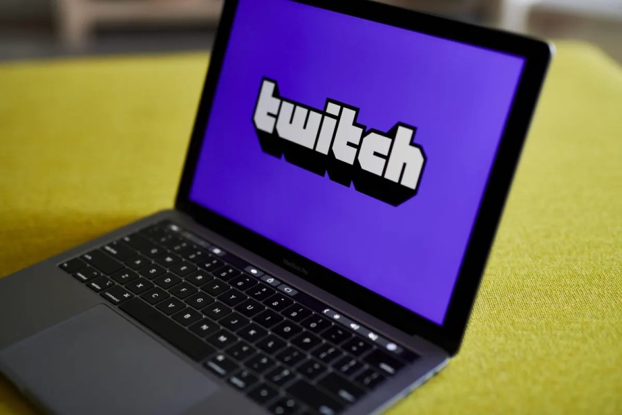 Streamers Reacts After Twitch Recommends Explicit Broadcast